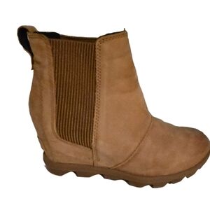 Sorel wedge boots